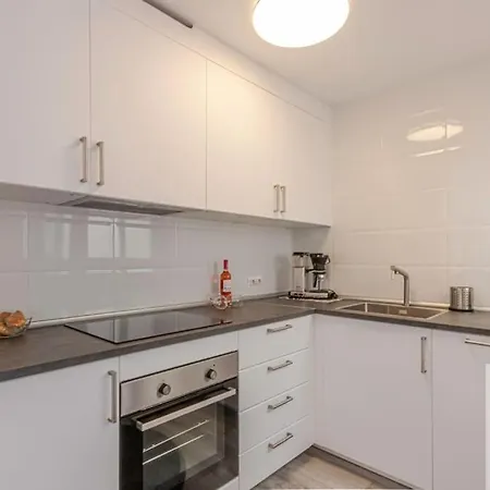 Benalgolf/penthouse With Wonderful Sea Views *